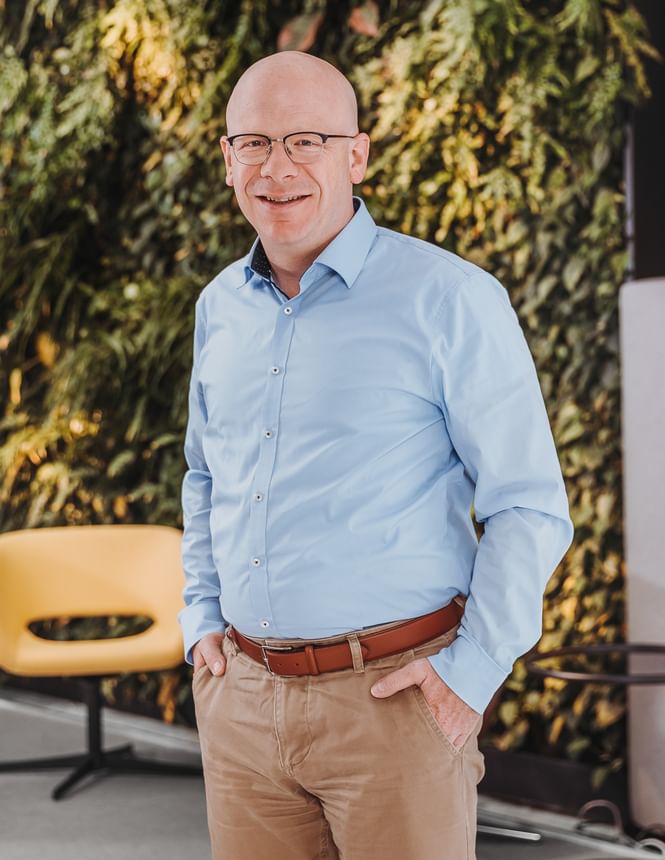 Mitarbeiterfoto hundb